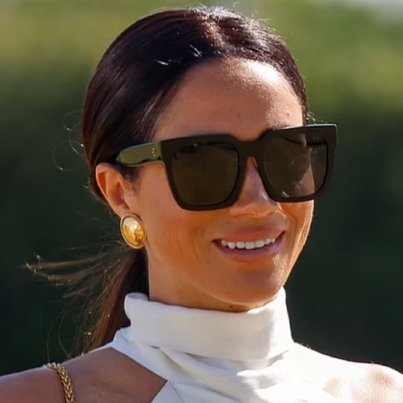 NEW Black Chunky Square Frame 3 Gold Rivet Vintage Designer Style Sunglasses - Picture 16 of 16